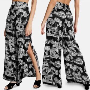 Guess Print Vented Wide Leg Pants Large